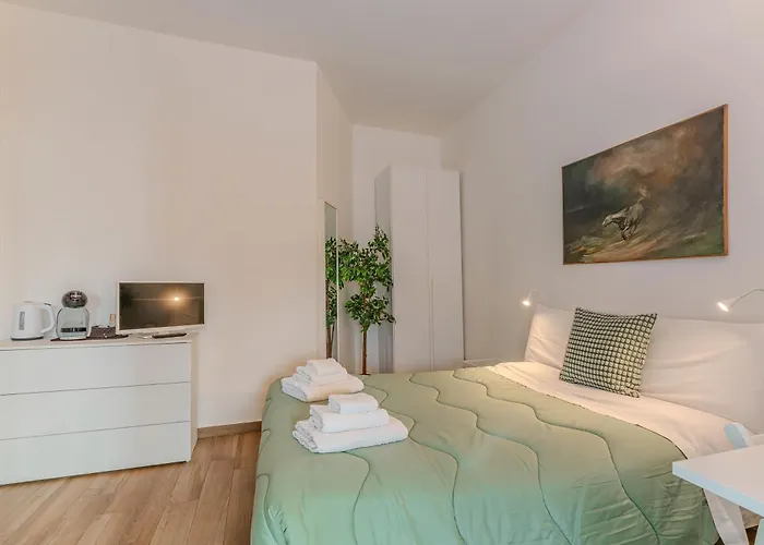 Semesterbostad Loft Corso Trieste Free Parking & Kitchen *