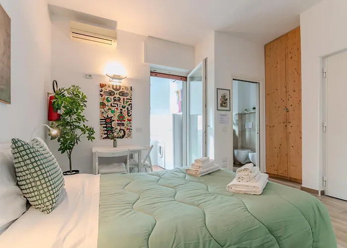 Semesterbostad Loft Corso Trieste Free Parking & Kitchen