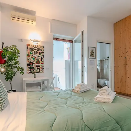 Nyaraló Loft Corso Trieste Free Parking & Kitchen