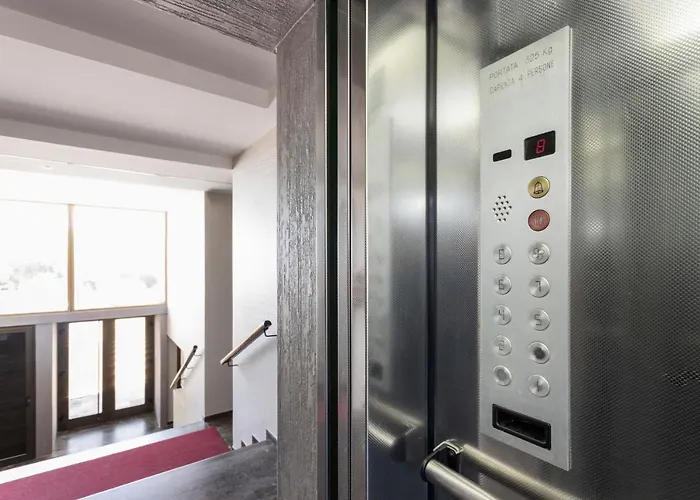 Loft Corso Trieste Free Parking & Kitchen